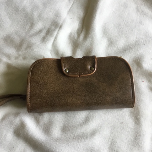 Multiple Storage Wallet/Wristlet - Picture 8 of 9